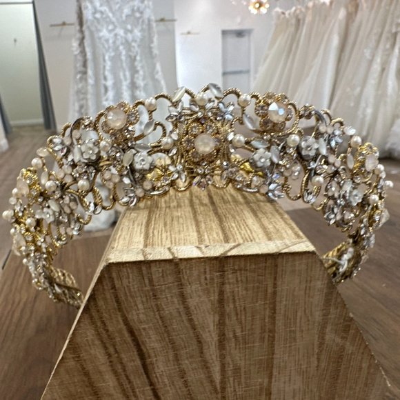 Maria Elena Bridal Headpiece Crown Tiara - Picture 4 of 4
